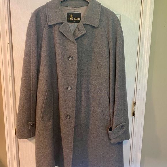 Lakeland Men's Classic Gray Wool Over Coat Sz 44 - Picture 3 of 14